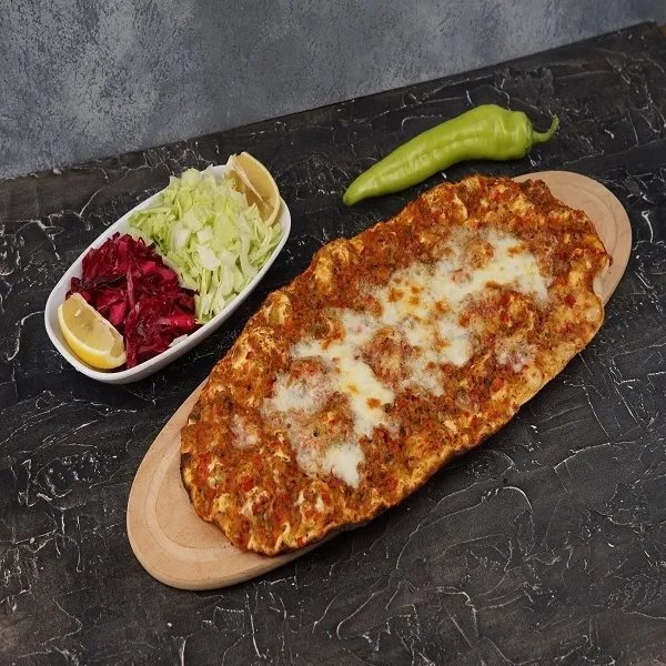 Kaşarlı Lahmacun