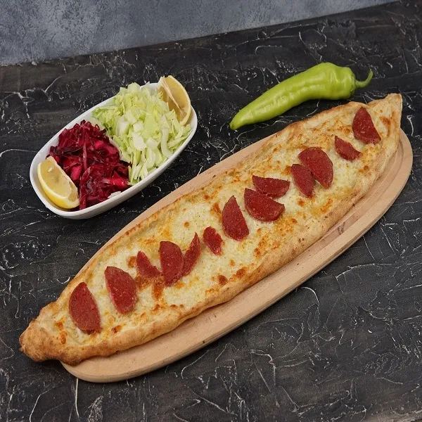 Sucuklu Kaşarlı Pide