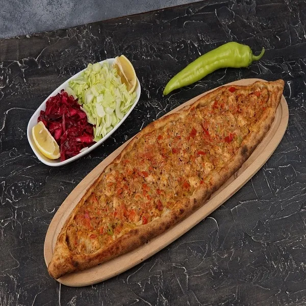 Tavuklu Pide