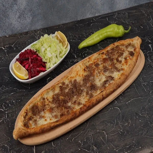 Kavurmalı Kaşarlı Pide